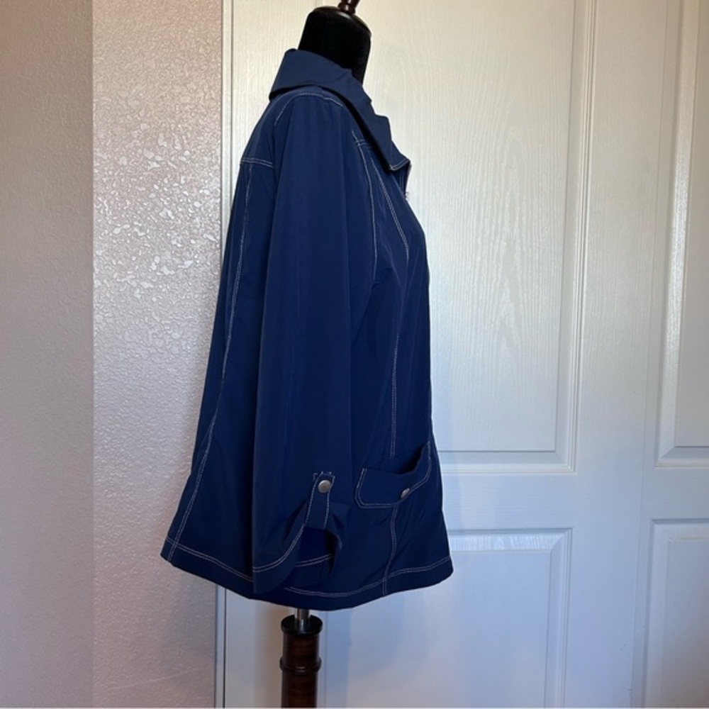 Chico’s Weekends Lightweight Full Zip Windbreaker… - image 3